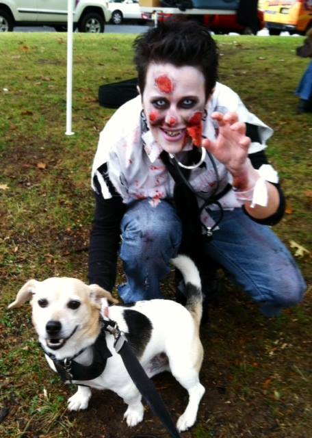 Dog Walk of the Dead - evento de Halloween dos cães 6 (Foto: Reprodução / Facebook)