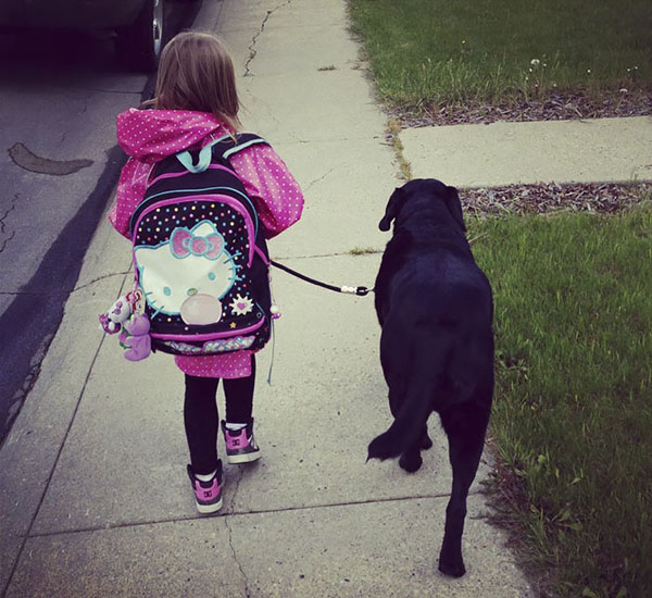 Menina e cachorro crescem juntos e constroem uma amizade incrível 7 menina e cachorro crescem juntos constroem uma amizade incrivel pdd7