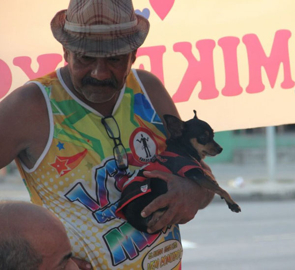Tutor faz festão de aniversário para cachorro e gasta quase R$ 3 mil 2 tutor faz festao de aniversario para cachorro e gasta quase r 3 mil pdd1