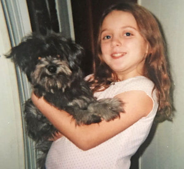 mulher adota sem saber cadelinha que teve que dar quando era adolescente pdd3