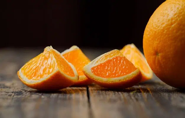 Vitamina c para cães: prós e contras 1 Laranja