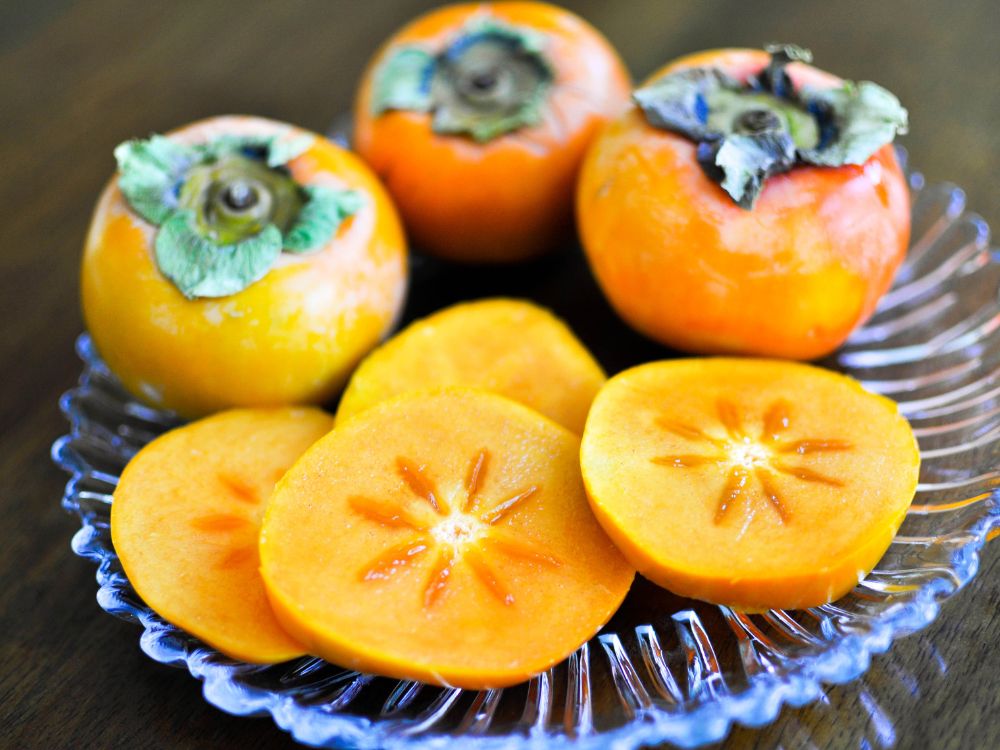 Cachorro pode comer caqui? 