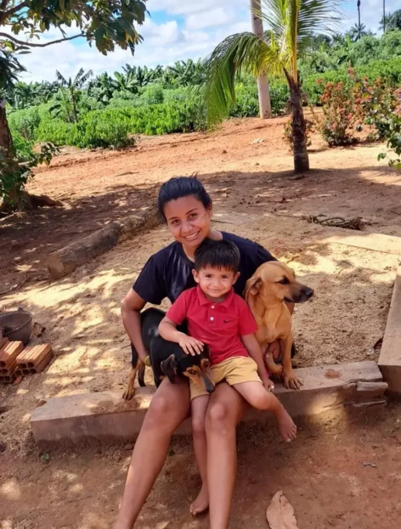 Cães Protegem Menino Perdido na Floresta Amazônica. Veja vídeo do resgate 1 image 1