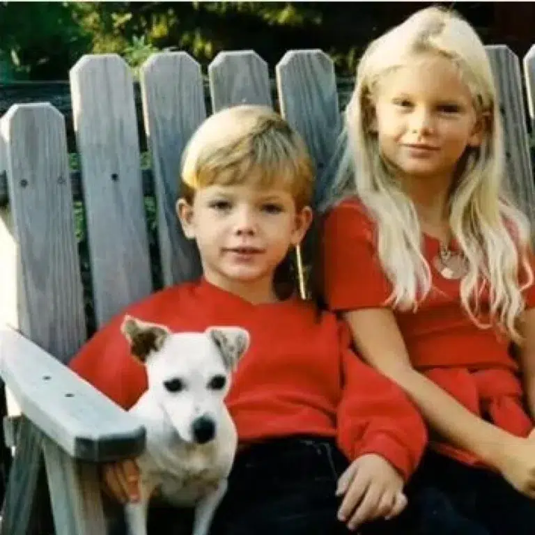 Taylor and Austin cute kids with dog 1024x1024 1